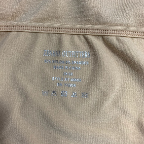 Trio of Zenana Outfitters Stretchy Tank Tops - Picture 10 of 11